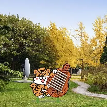 What Materials are Used in Outdoor Animal-Shape Percussion Instruments?